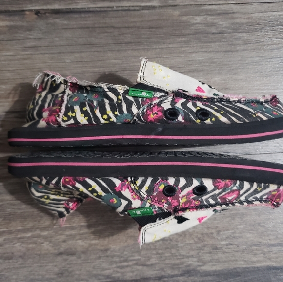 Sanuk scribble zebra shoes - Picture 3 of 10